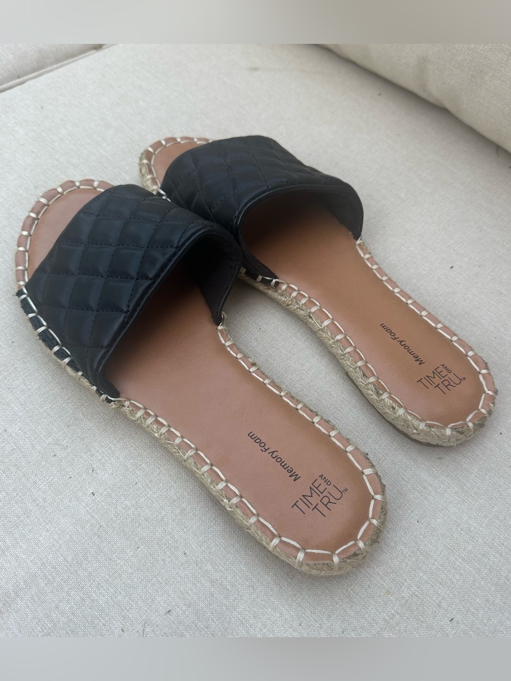 Women’s Sandals - Picture 2 of 2